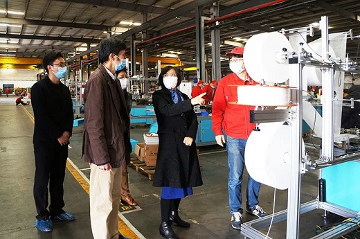 青浦区政协主席李华桂等向导莅临上；；；；28圈调研