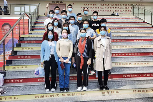 上；；；；；28圈组织开展无偿献血活动